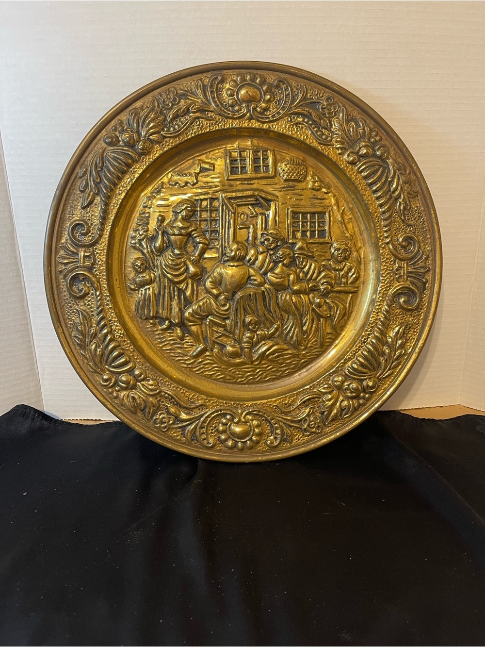 Decorative Gold Wall Plate - Ornate Vintage-Style Home Accent